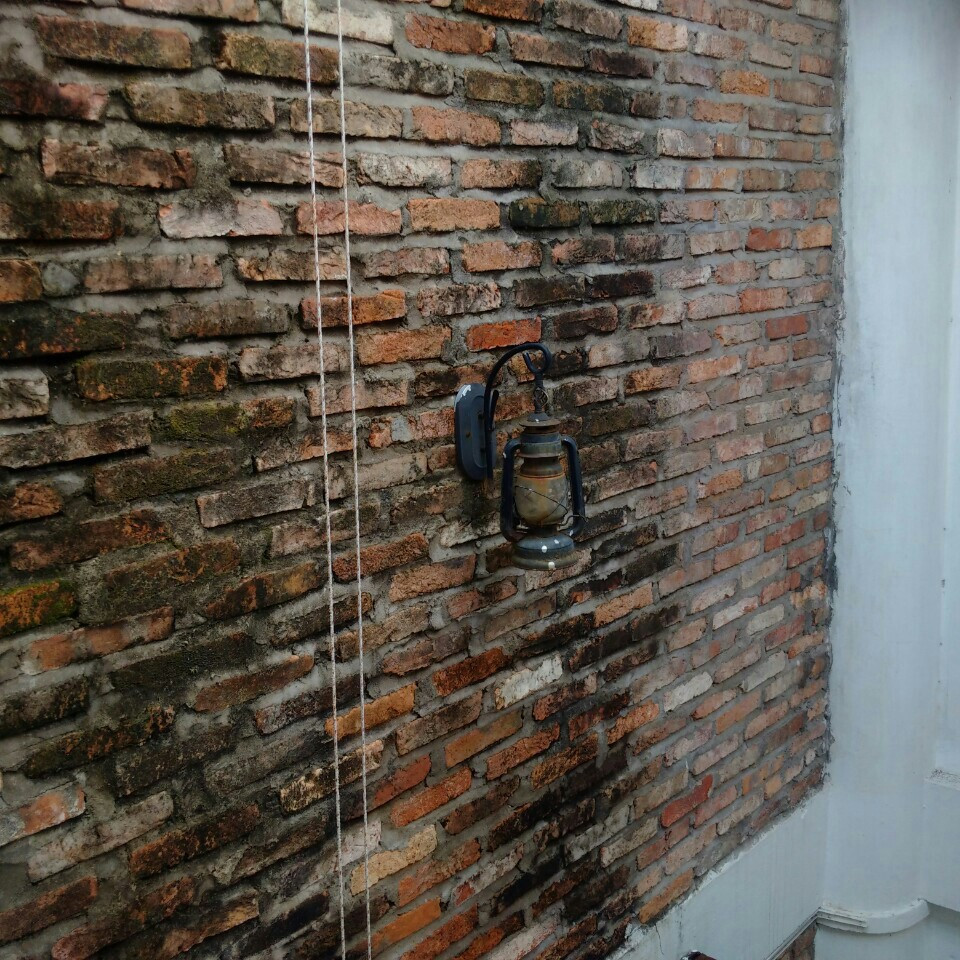 Chống thấm khe lún hai bên nhà