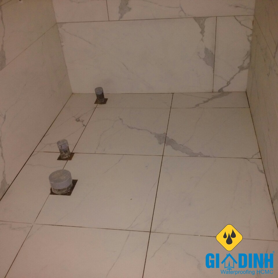 Lát gạch mới sau khi chống thấm 
