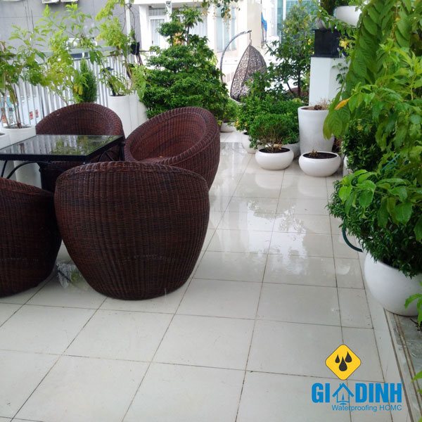 Báo giá chống thấm mái sân vườn nhà phố